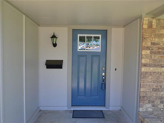 4th image of 2230 Stafford Ln
