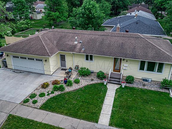 2nd image of 3 11th Ave S