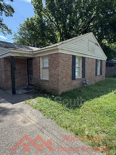 1604 Echles St Photo 1