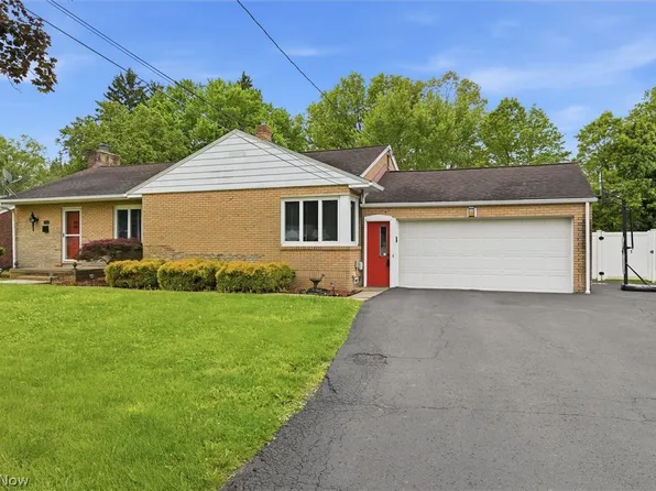 765 Ewing Rd, Youngstown, OH 44512