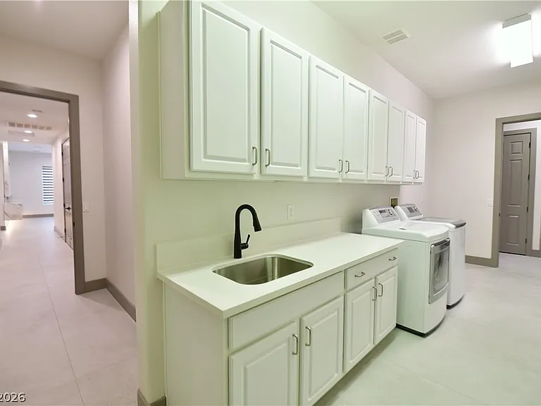10152 Hailey Lynne Rd — Photo 38