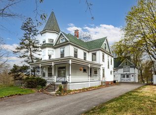 21 Winnipesaukee St, Franklin, NH 03235