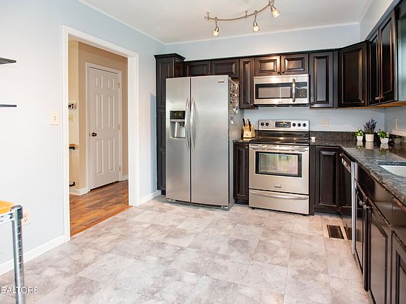 5th image of 4023 Samuel Cir