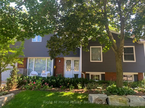 5224 Verhoeven Rd, Burlington, ON L7L 3A9