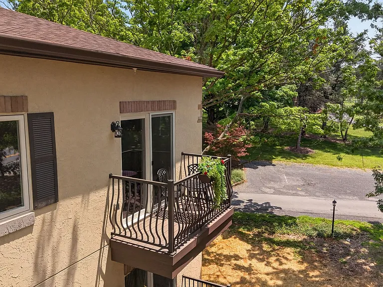 501 Roman Way #101 — Photo 4