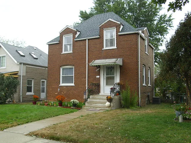 11009 S Avenue D photo 1