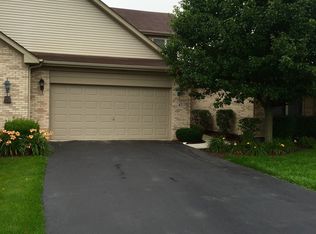47 Corinth Dr, Tinley Park, IL 60477