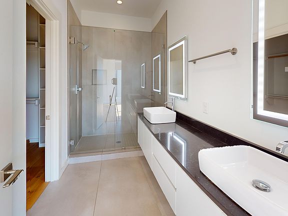 3rd image of 2711 Kimsey Dr Unit 101