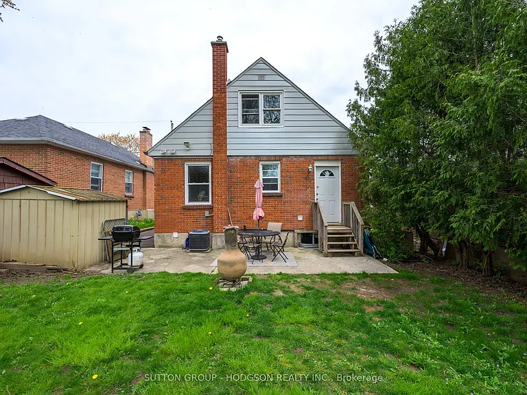111 Lincoln Pl — Photo 14
