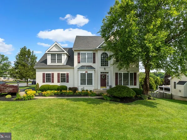 1185 Chandler Dr, Westminster, MD 21157