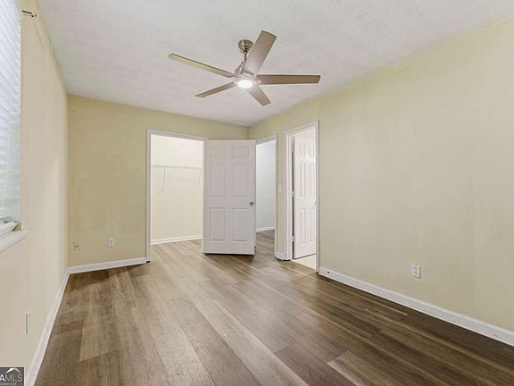 3rd image of 7237 Crestside Dr