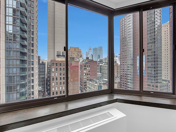 5th image of 77 W 24th St APT 16G