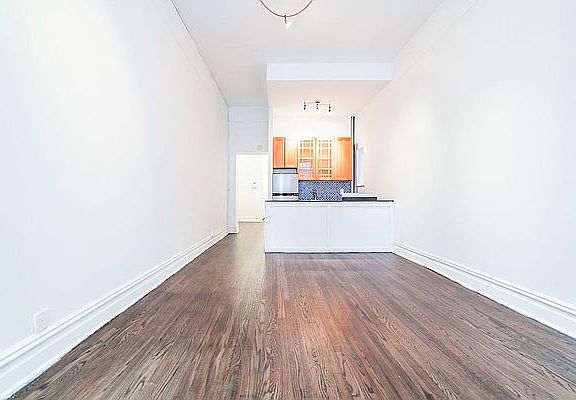 2nd image of 61 E 66th St APT 3B
