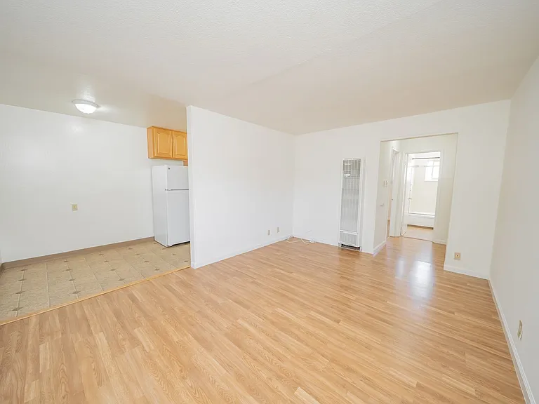 Orchard Apartments — Photo 2