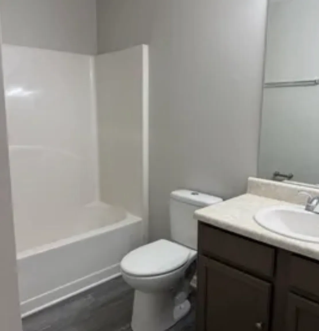 4 bed, 3166 sqft, $1,000 — Photo 4