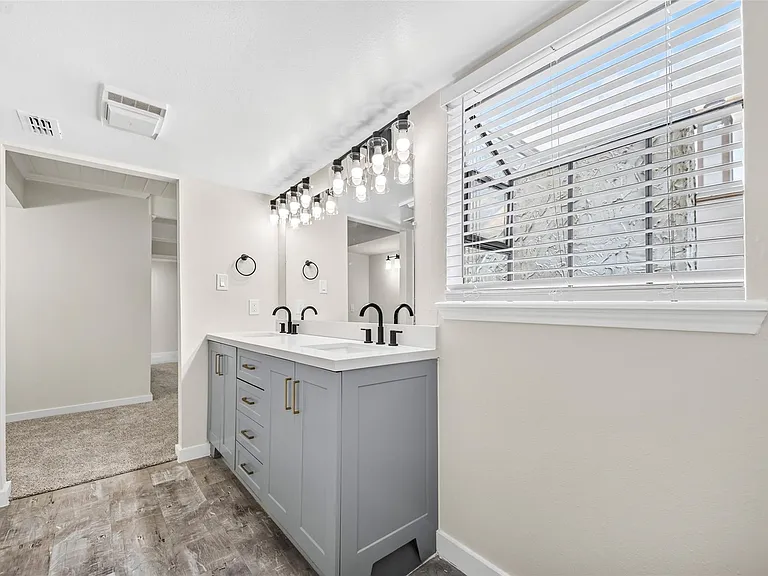 5328 Brownway St #B15 — Photo 18