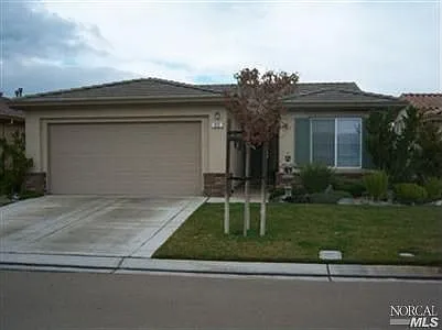 512 Twin Pines Dr photo 1