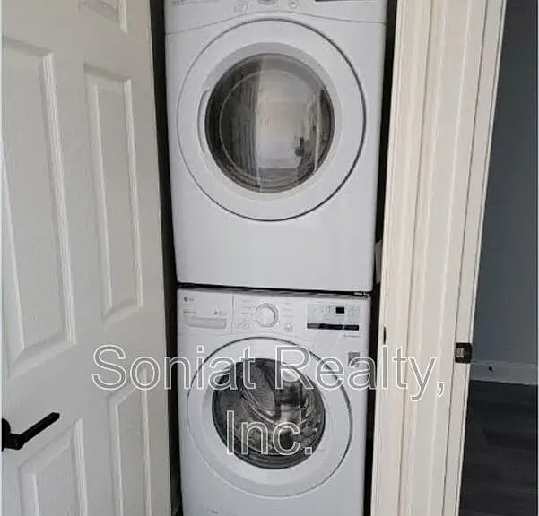 4504 Pontchartrain Dr #2-B — Photo 8