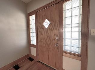 2873 Whitmore St, Omaha, NE 68112