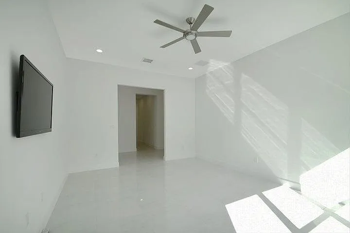 12832 Veneto Springs Dr — Photo 27