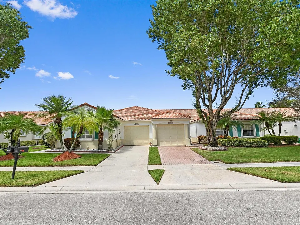 6077 Lake Hibiscus Dr