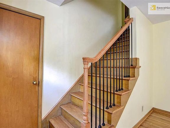 New spindles & hardwoods on the stairs