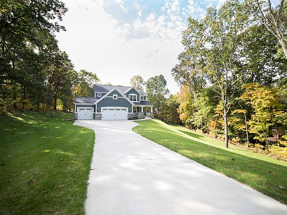 2nd image of 5900 Stout Creek Ct NE