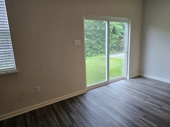 330 Maple Run Dr, York, PA 17404