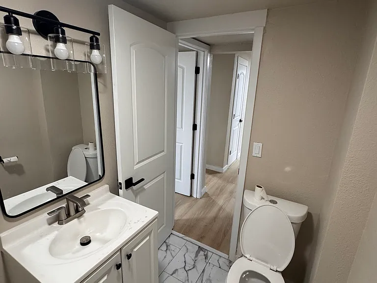 1202 Rhobina St — Photo 11