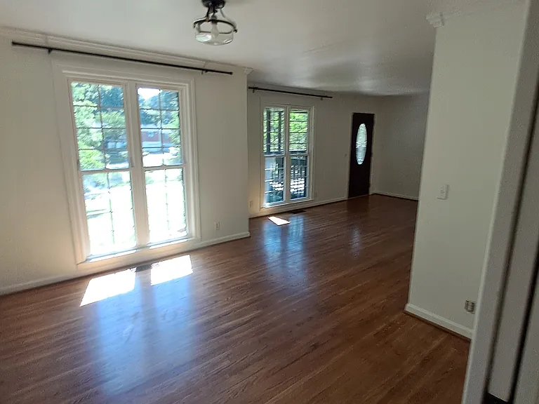 568 Valleywood Dr — Photo 21