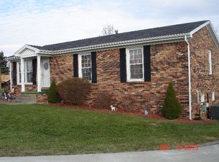 835 Terre Haute Dr, Maysville, KY 41056