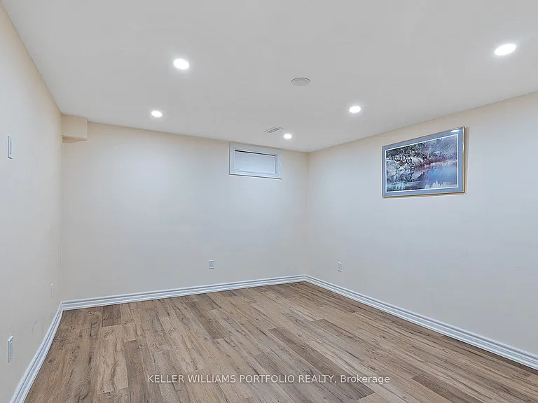 24 Ulysses Pl — Photo 37