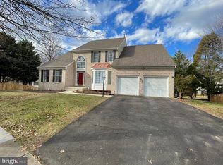 25869 Flintonbridge Dr, Chantilly, VA 20152