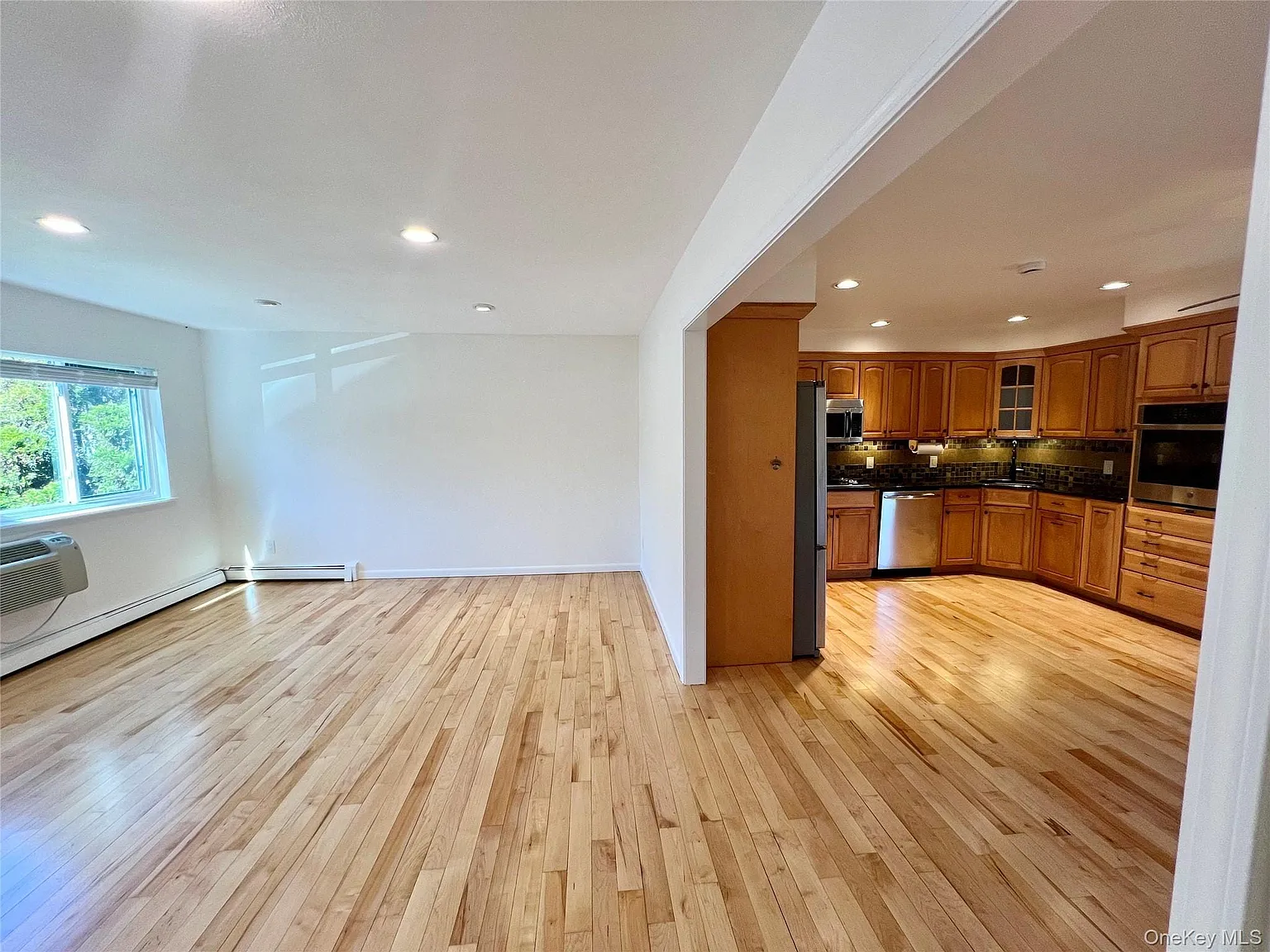 2 bed, 1.5 bath, 961 sqft, $3,250 — Photo 4