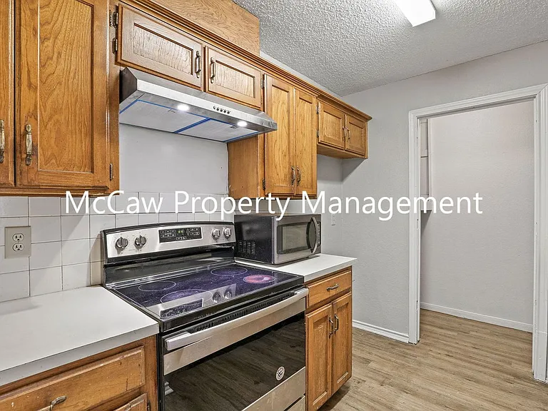 715 Long Ct — Photo 14