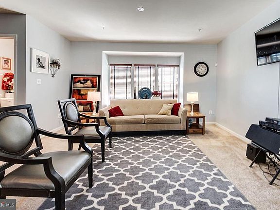 5th image of 2121 Congresbury Pl