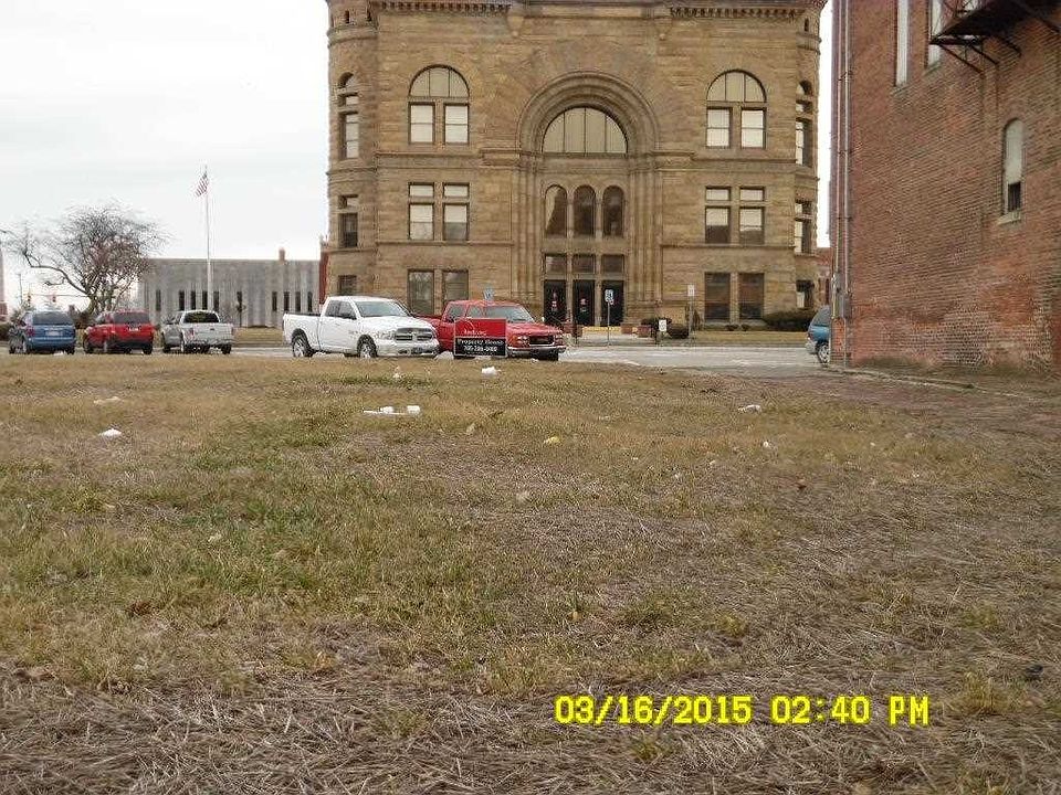 1st image of 110 W Main St