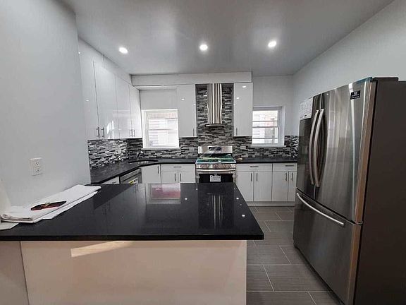 2nd image of 422 E 26th St #G