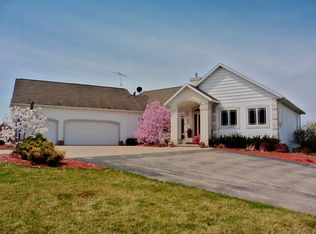 629 Oak Ridge Rd, Oregon, WI 53575