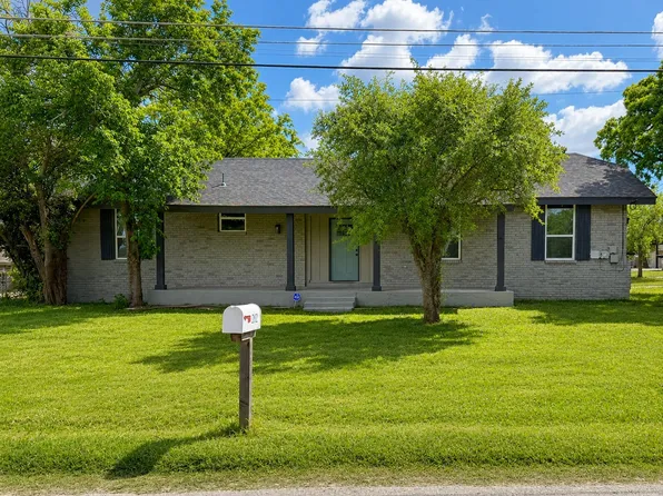 202 4th St, Joshua, TX 76058