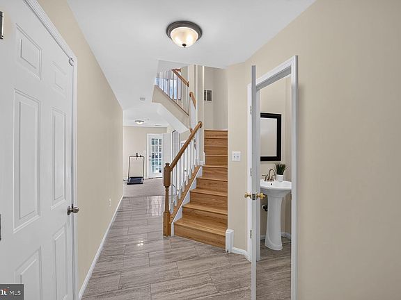 2nd image of 4305 Stockport Way