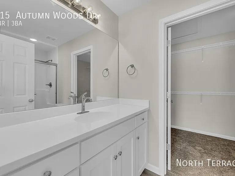 215 Autumn Woods Dr — Photo 11