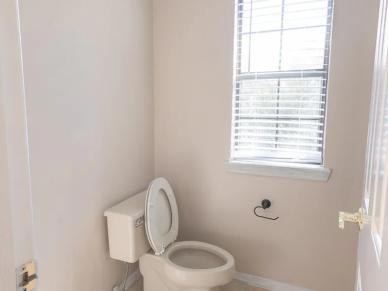 1206 Marigold Ln — Photo 35