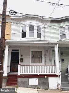 327 E Arch St, Pottsville, PA, 17901