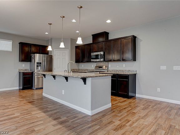5th image of 10719 York Manor Ave