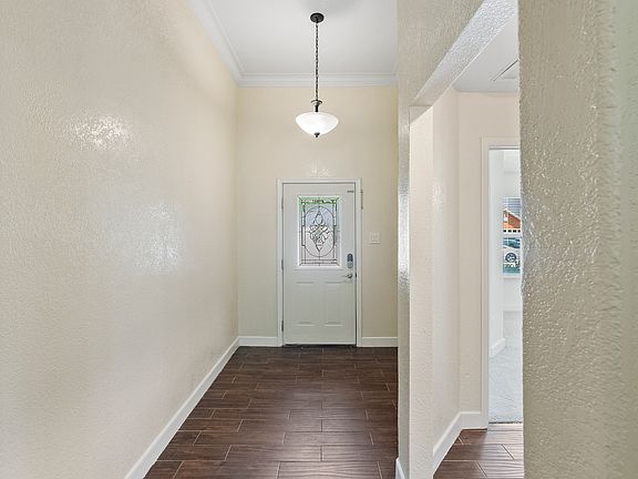 3rd image of 750 S Valentine Dr
