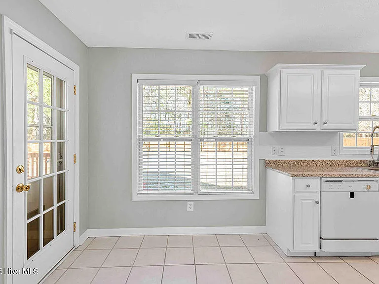 302 Altavista Loop — Photo 10