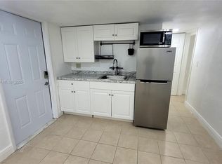1750 NW 27th Ave #B, Fort Lauderdale, FL 33311