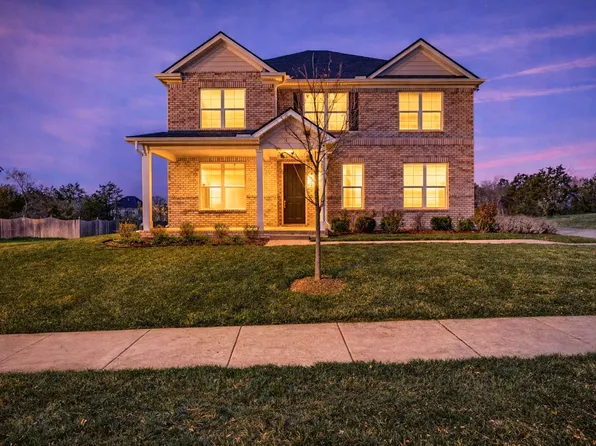 5033 Ozment Dr, Nolensville, TN 37135