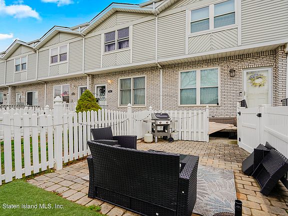 5th image of 259 Loretto St